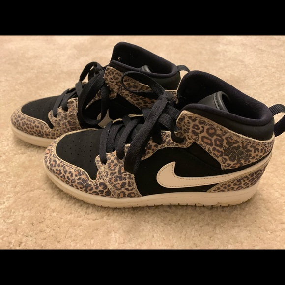 leopard retro 1